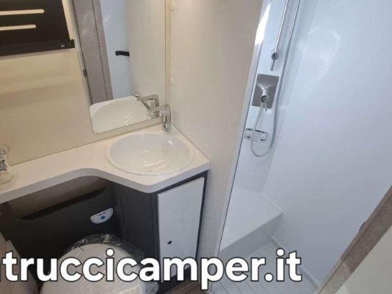 McLouis MC4 360 Ford 2026: Nuovo Semintegrale | Ventrucci